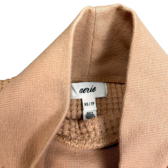 Aerie Blizzard Waffle Mockneck Tee Crop T-Shirt Tan Camel Brown Winter Top XS - Picture 5 of 7
